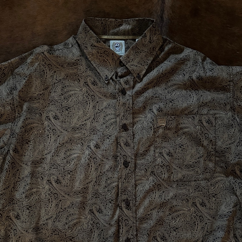 Cinch Men’s Paisley Long Sleeve Button-Up Shirt
